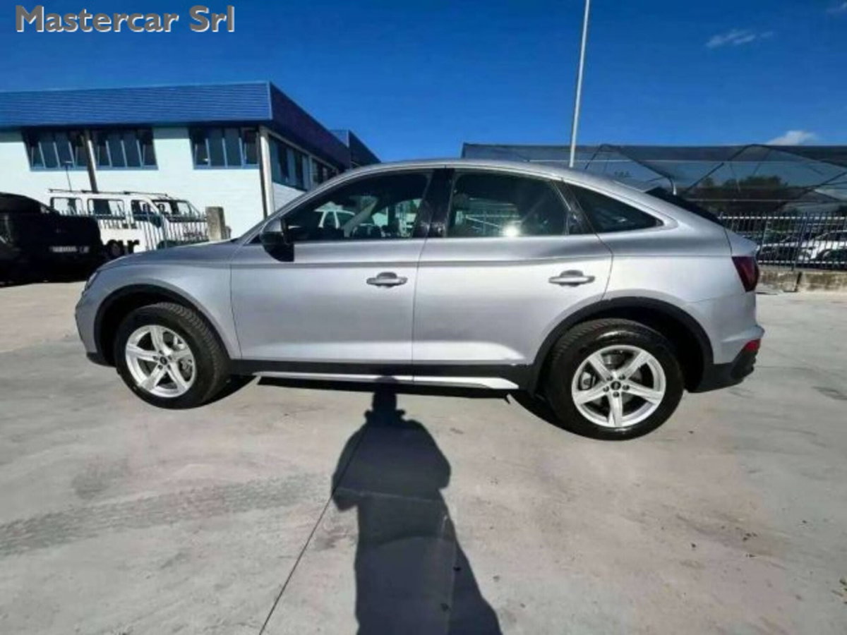 Audi Q5 Sportback Sportback 40 2.0 tdi mhev 12V quattro s-tronic (8)