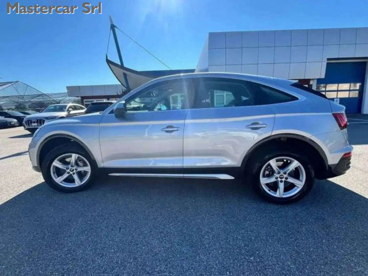 Audi Q5 Sportback Sportback 40 2.0 tdi mhev 12V quattro s-tronic (6)