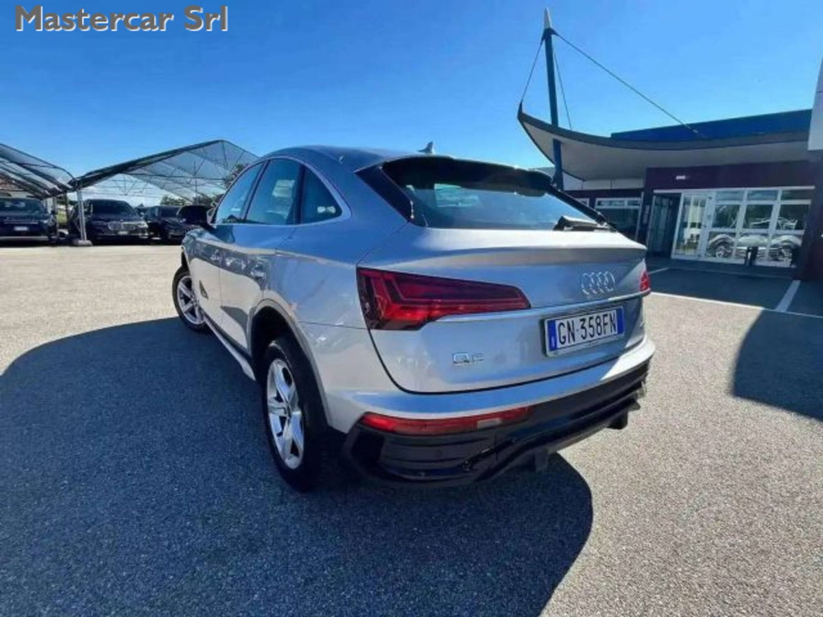 Audi Q5 Sportback Sportback 40 2.0 tdi mhev 12V quattro s-tronic (9)