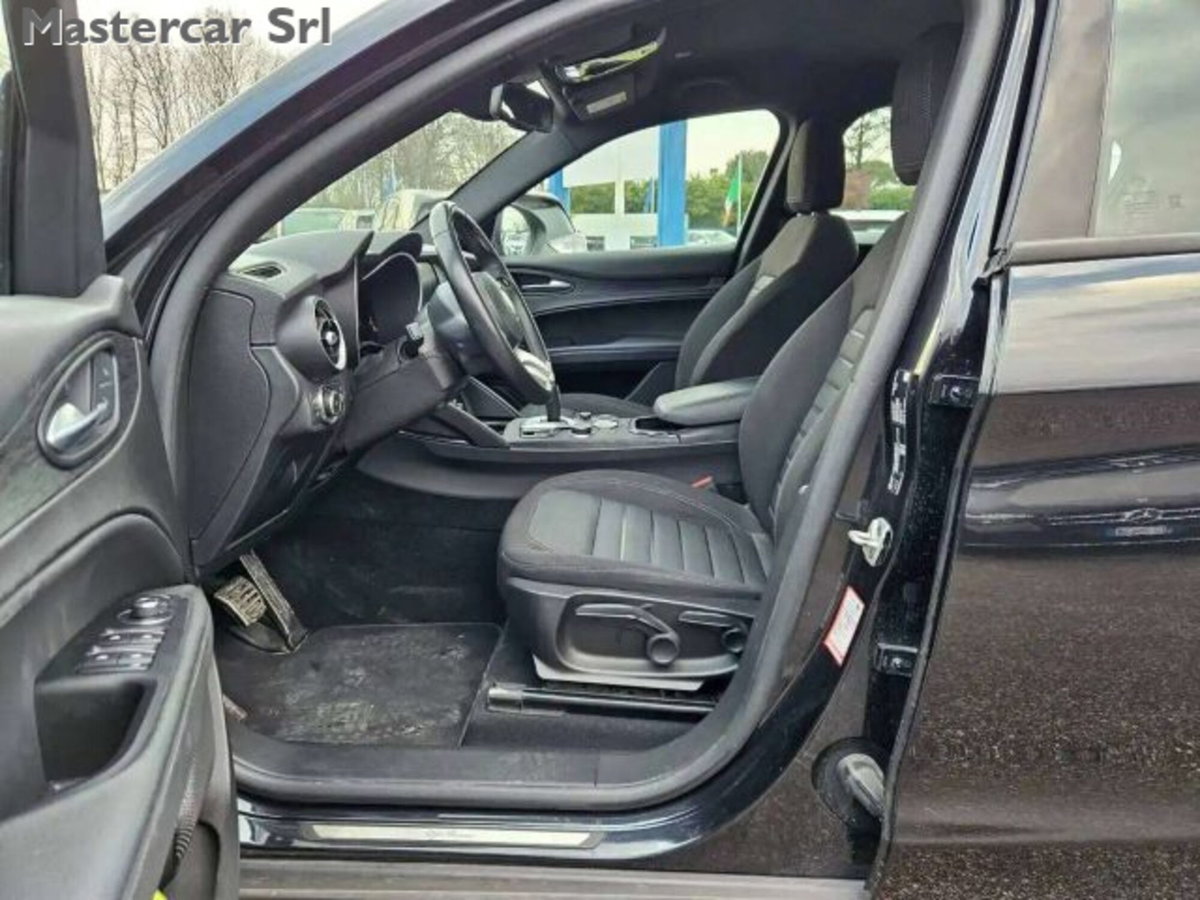 Alfa Romeo Stelvio 2.2 t Intensa Q4 210cv auto (10)
