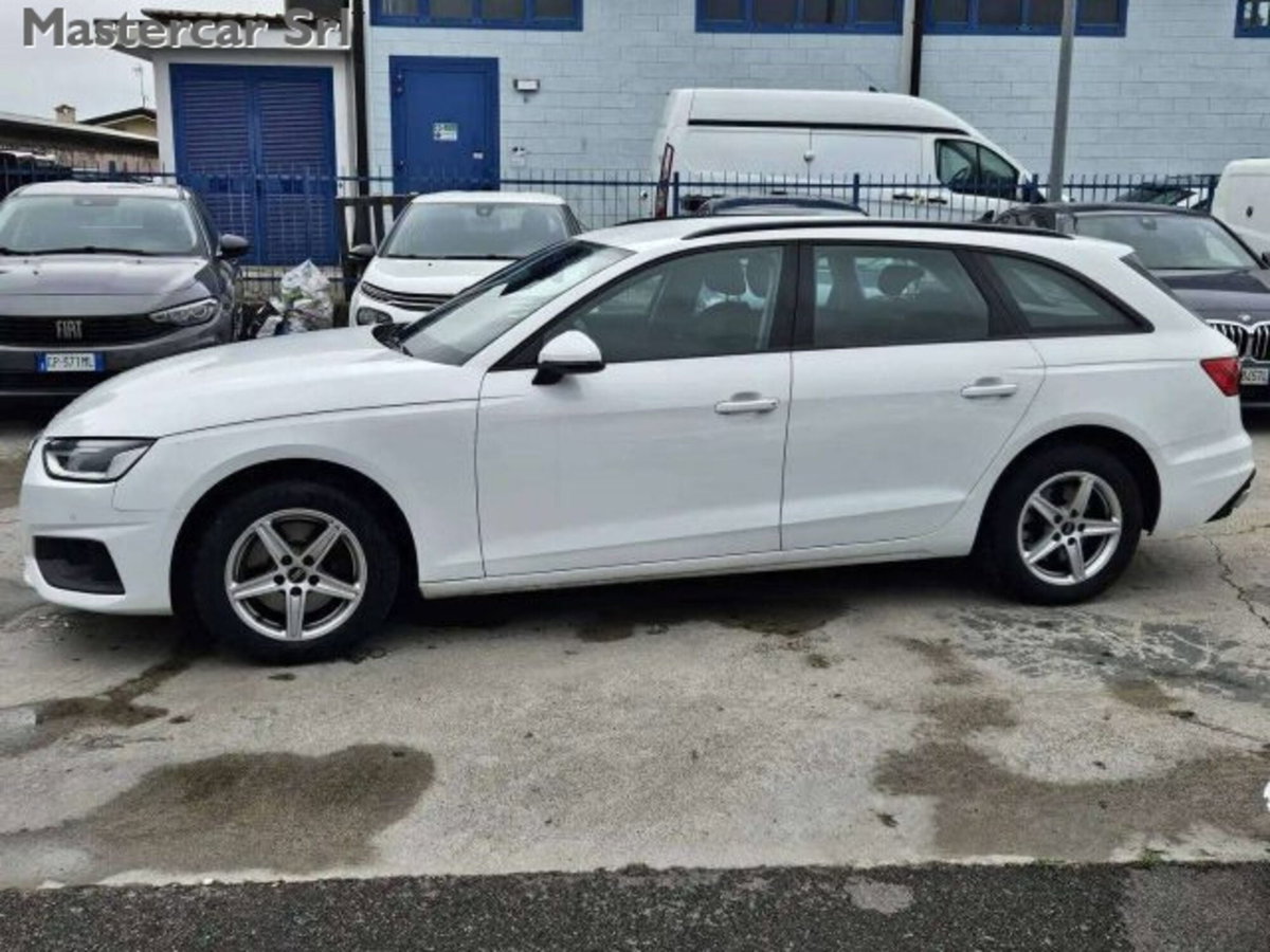 Audi A4 Avant 2.0 TDI ultra 163CV Business (3)