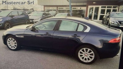 Jaguar XE 2.0 D Turbo 180CV Pure (3)