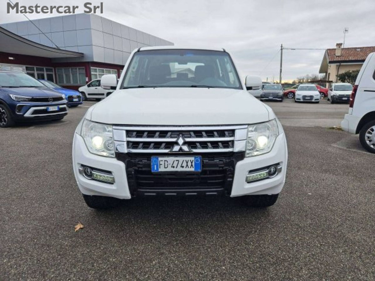 Mitsubishi Pajero 3.2 DI-D 16V aut. 5p. Instyle DPF (9)