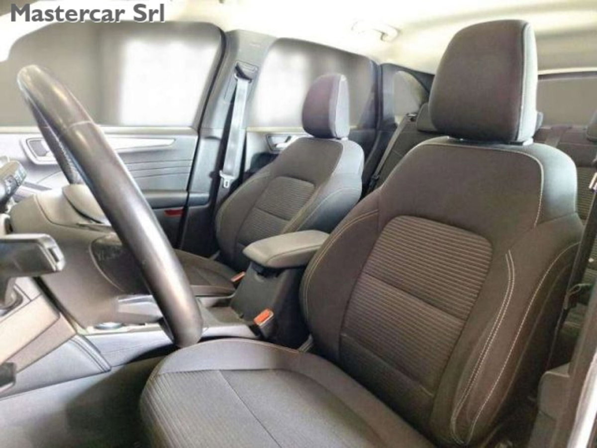 Ford Kuga 2.5 Full Hybrid 190 CV CVT 2WD ST-Line Design (12)