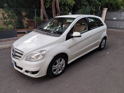 Mercedes-Benz Classe B 180 CDI Premium (2)