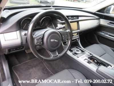 Jaguar XF 2.0 D 163 CV Pure (13)