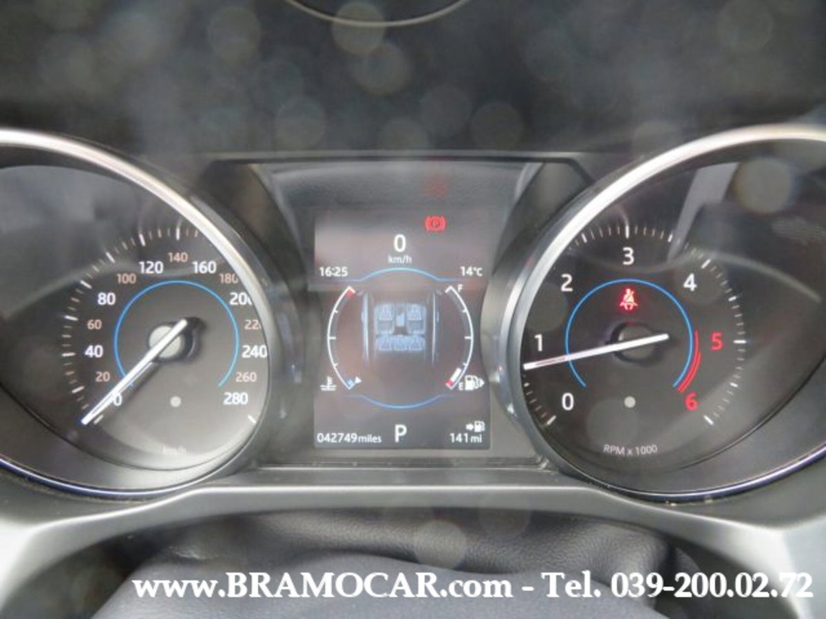 Jaguar XF 2.0 D 163 CV Pure (17)