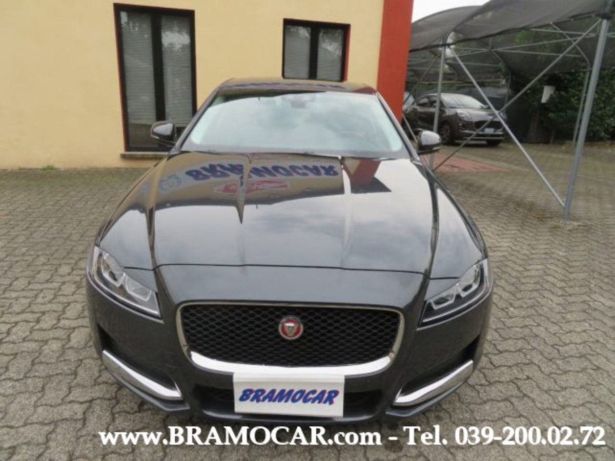 Jaguar XF 2.0 D 163 CV Pure (3)