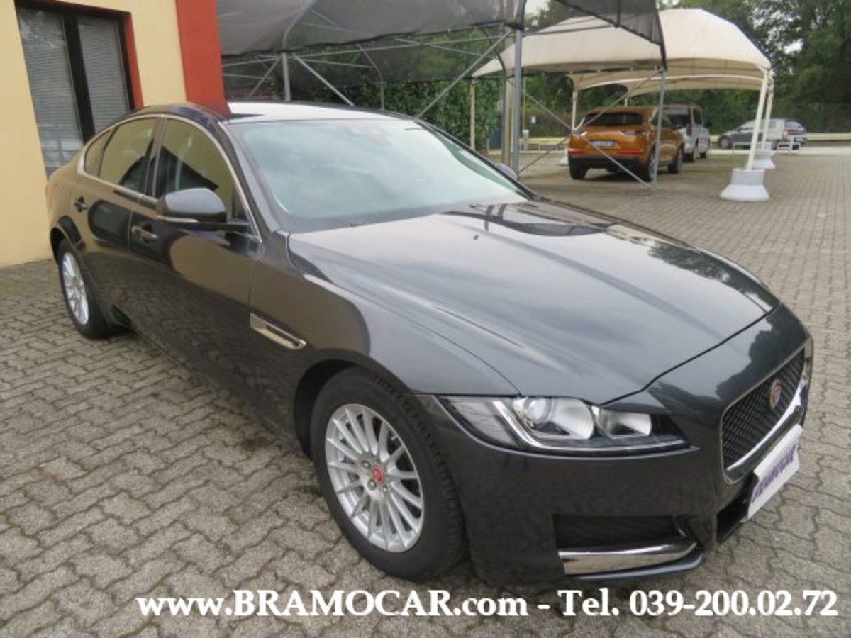 Jaguar XF 2.0 D 163 CV Pure (4)