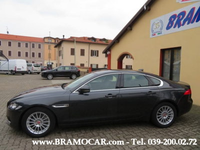 Jaguar XF 2.0 D 163 CV Pure (9)