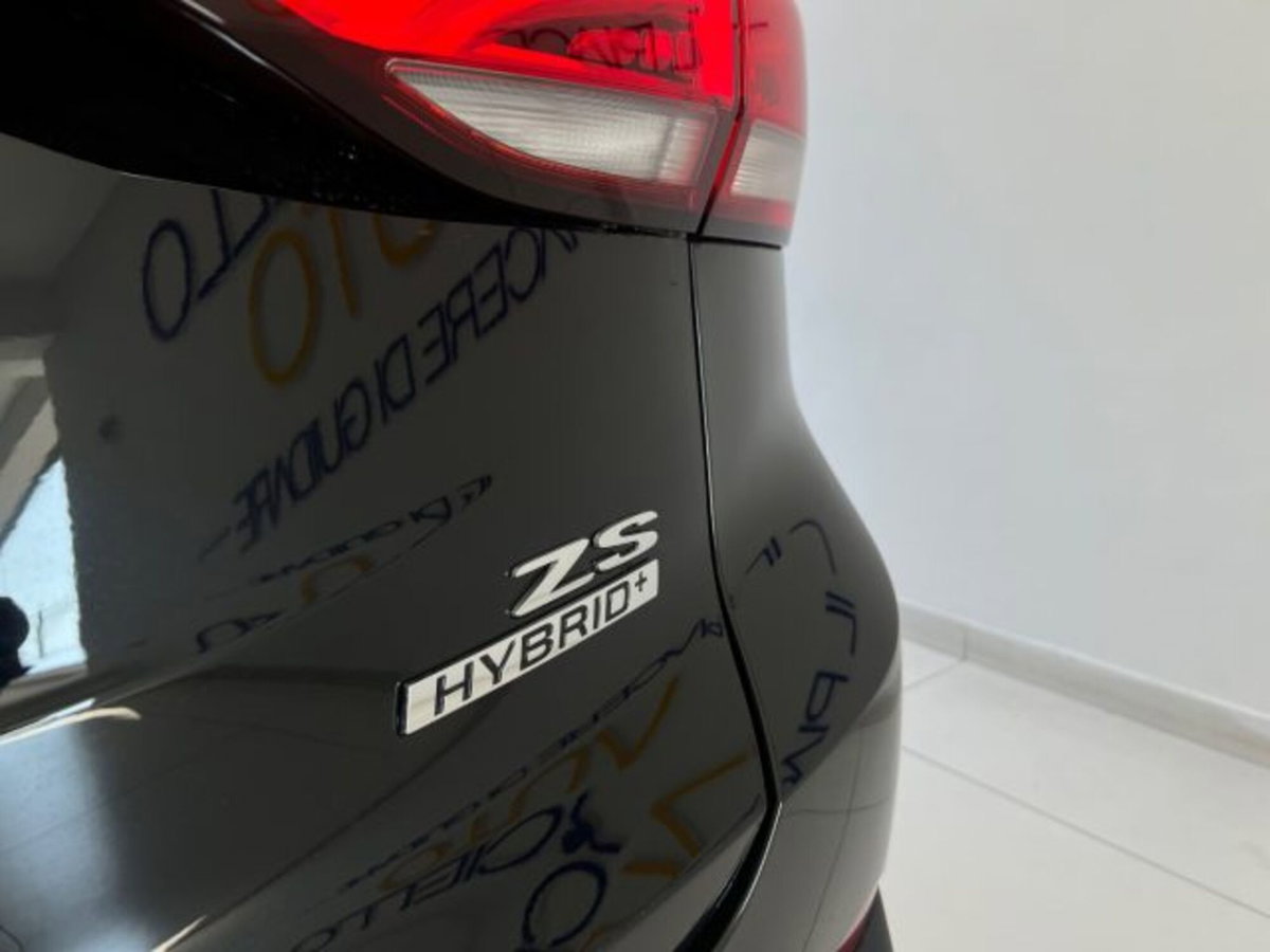 Mg ZS ZS 1.5 Luxury (10)