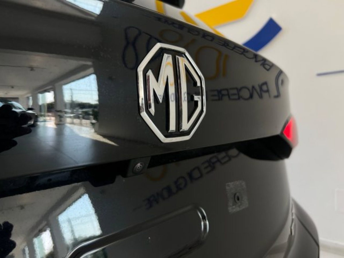 Mg ZS ZS 1.5 Luxury (11)