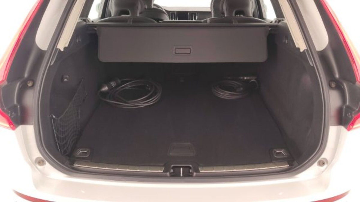Volvo XC60 T6 Recharge AWD Plug-in Hybrid automatico Core (16)
