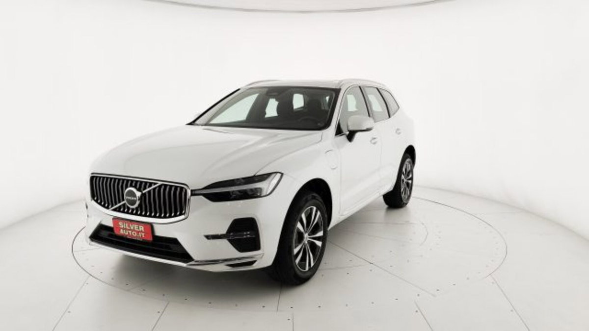 Volvo XC60 T6 Recharge AWD Plug-in Hybrid automatico Core (3)