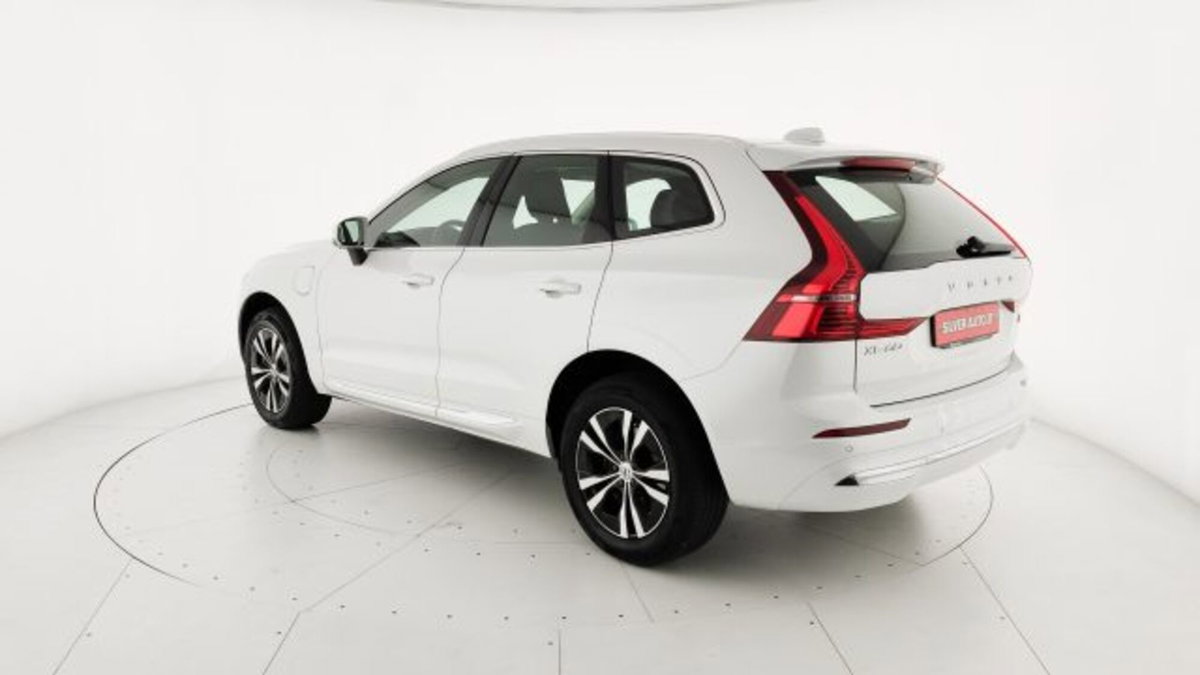 Volvo XC60 T6 Recharge AWD Plug-in Hybrid automatico Core (5)