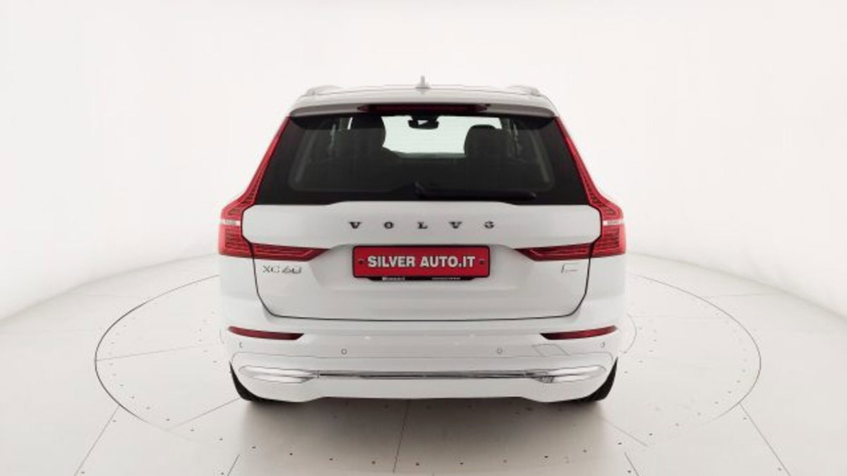 Volvo XC60 T6 Recharge AWD Plug-in Hybrid automatico Core (6)