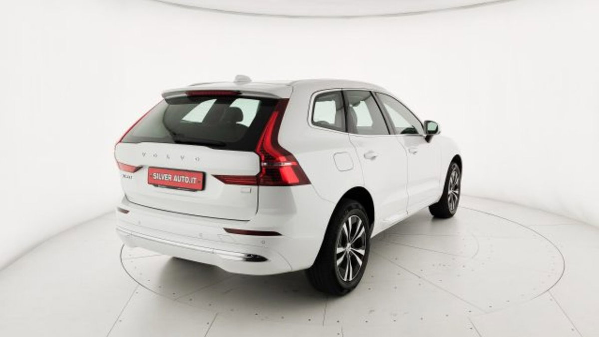 Volvo XC60 T6 Recharge AWD Plug-in Hybrid automatico Core (7)