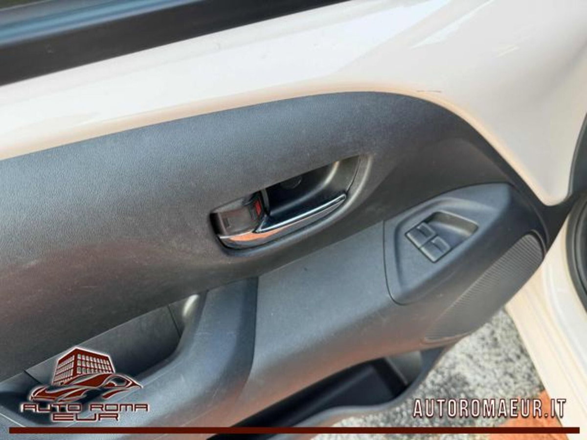 Citroen C1 C1 VTi 72 5 porte Shine (10)