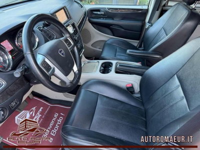 Lancia Voyager 2.8 Turbodiesel Platinum 163 CV (11)