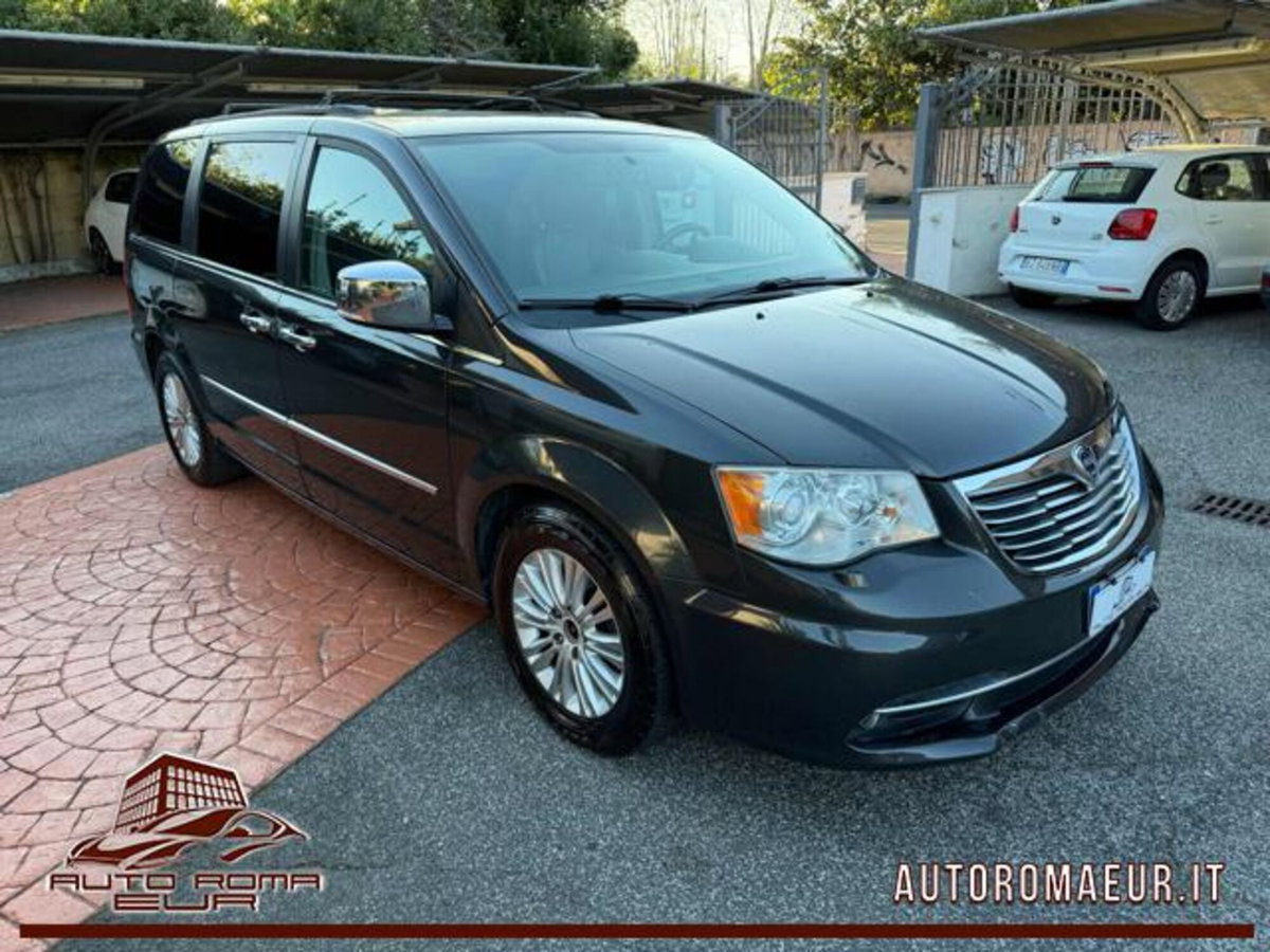 Lancia Voyager 2.8 Turbodiesel Platinum 163 CV (7)