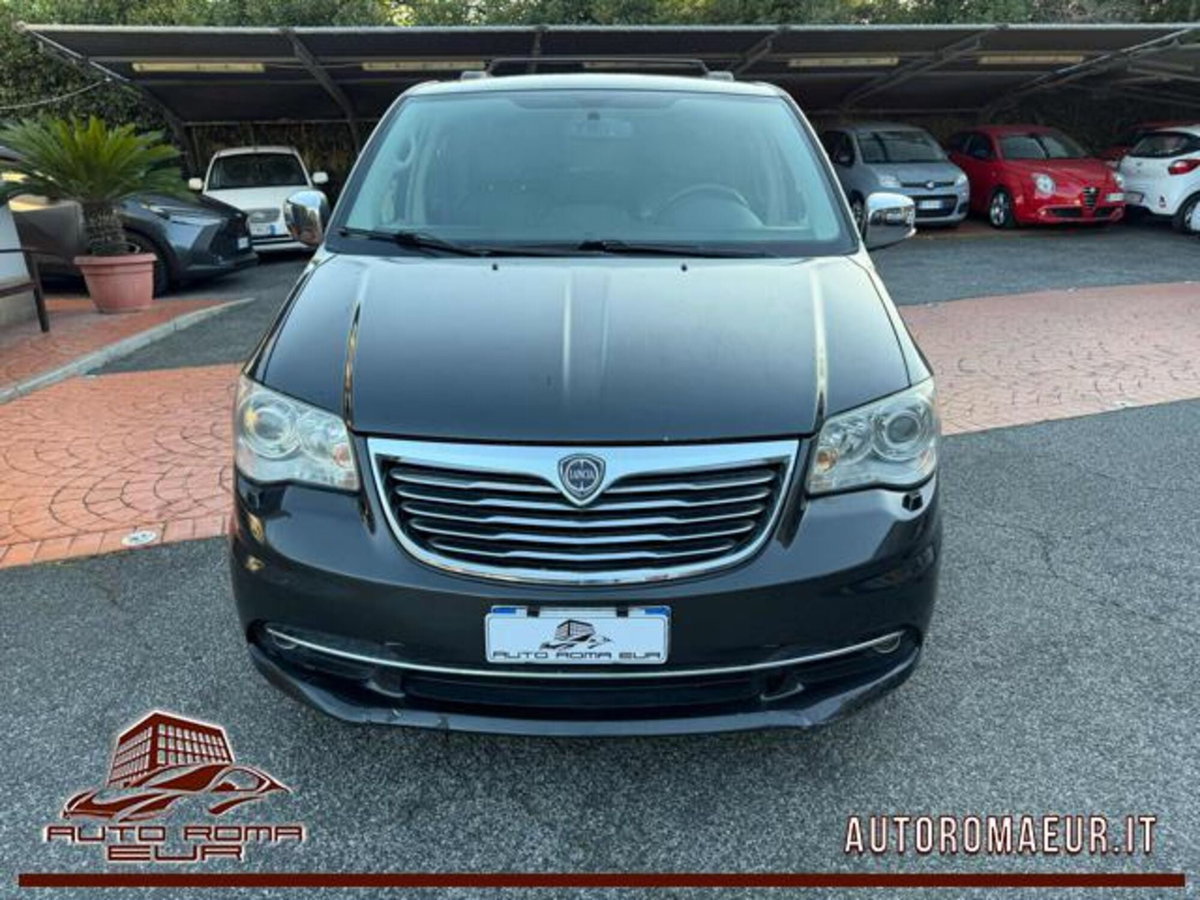 Lancia Voyager 2.8 Turbodiesel Platinum 163 CV (8)