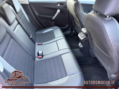 Peugeot 2008 Turbo 130 EAT6 S&S Allure (18)