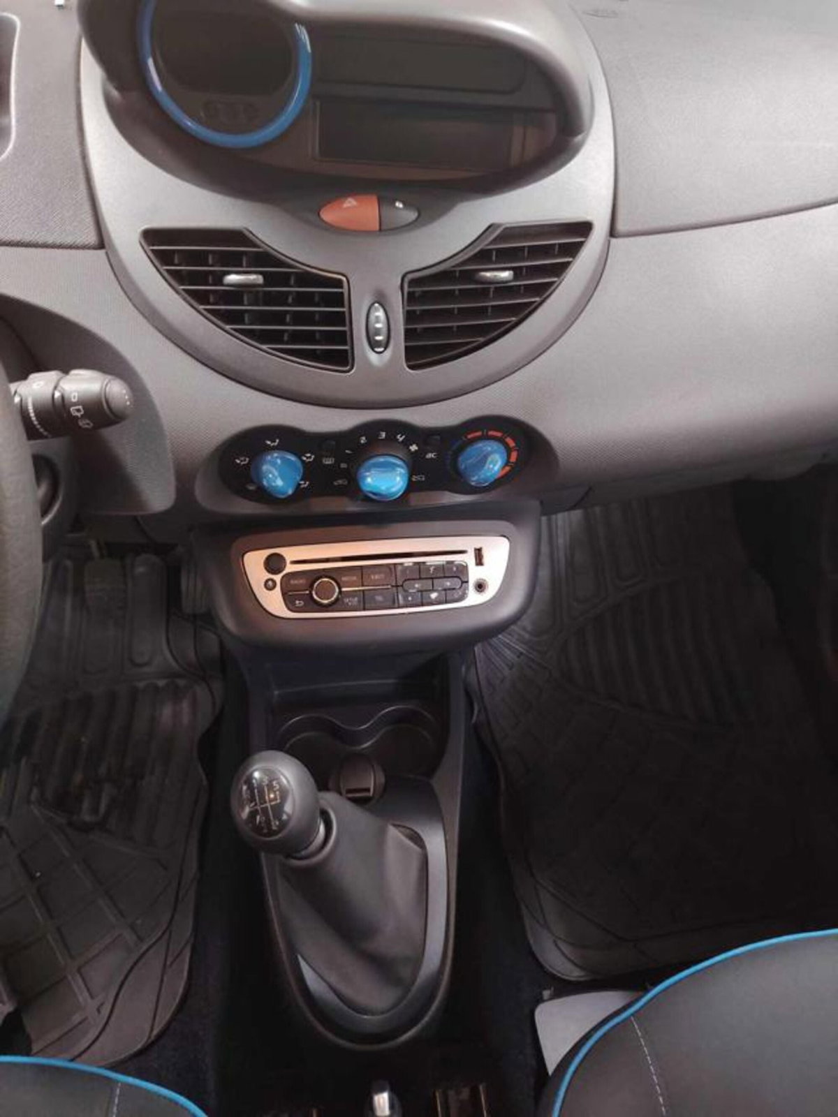 Renault Twingo 1.2 16V Live (7)