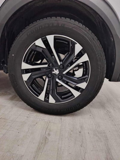 Peugeot 2008 PureTech 100 S&S Allure (4)