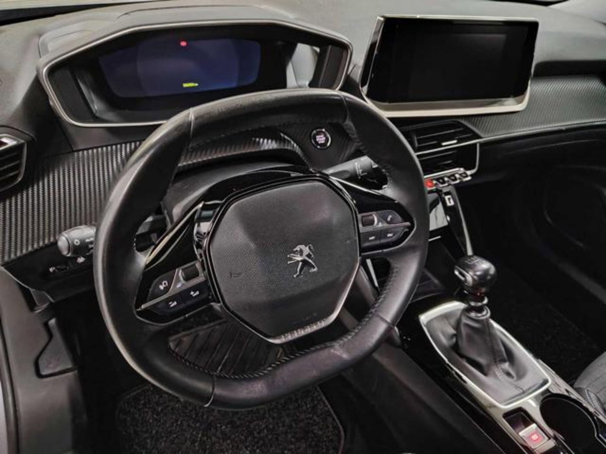 Peugeot 2008 PureTech 100 S&S Allure (6)