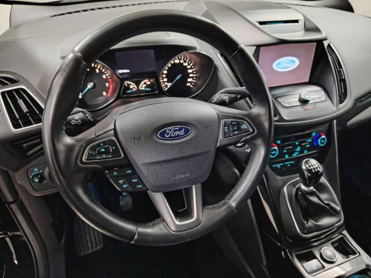 Ford Kuga 1.5 EcoBoost 120 CV 2WD Titanium (7)
