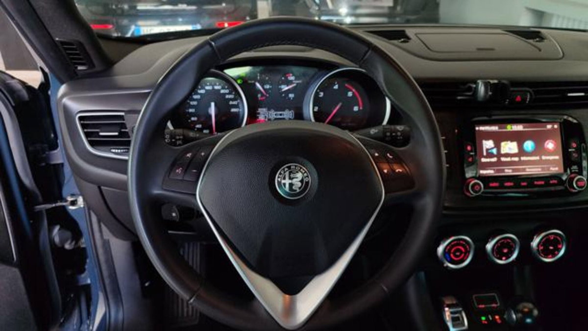 Alfa Romeo Giulietta 1.6 JTDm Giulietta 120cv tct (7)