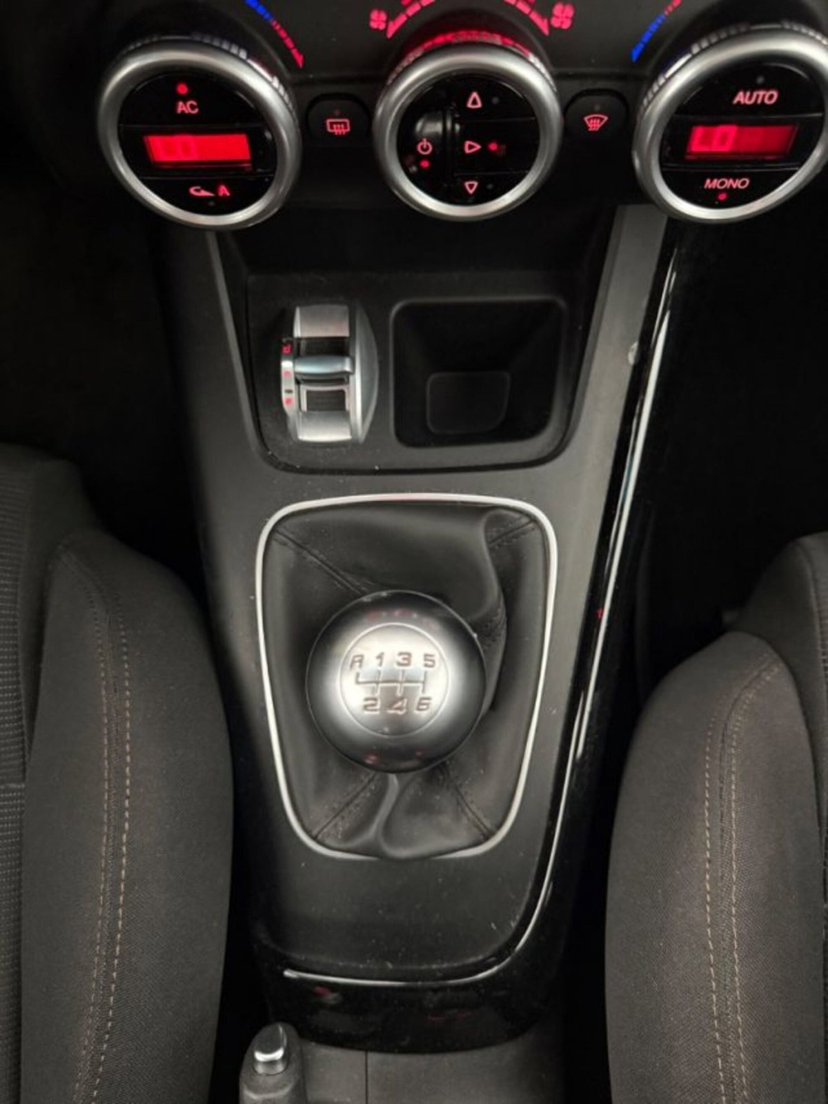 Alfa Romeo Giulietta 1.4 Turbo Distinctive 120cv (10)