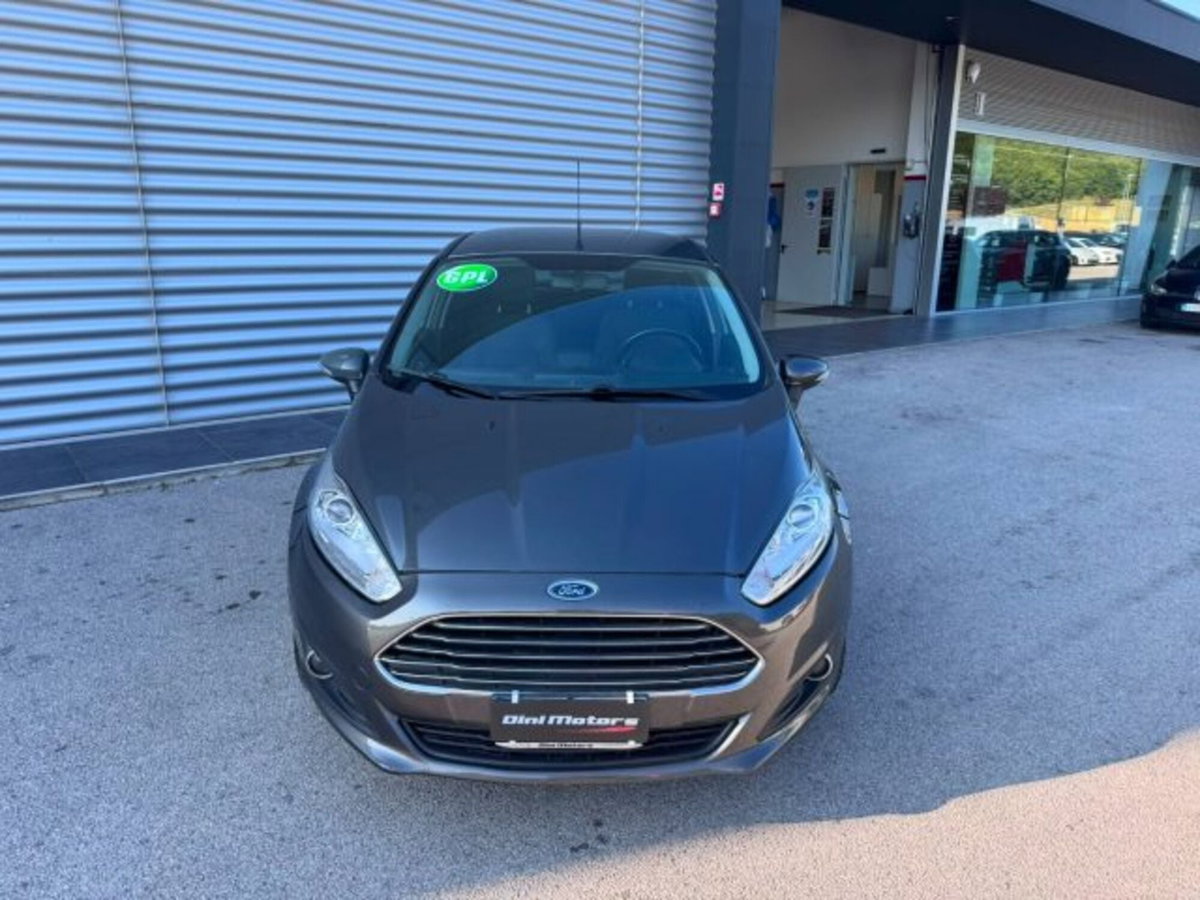 Ford Fiesta 1.4 5p. Bz.- GPL Titanium (2)