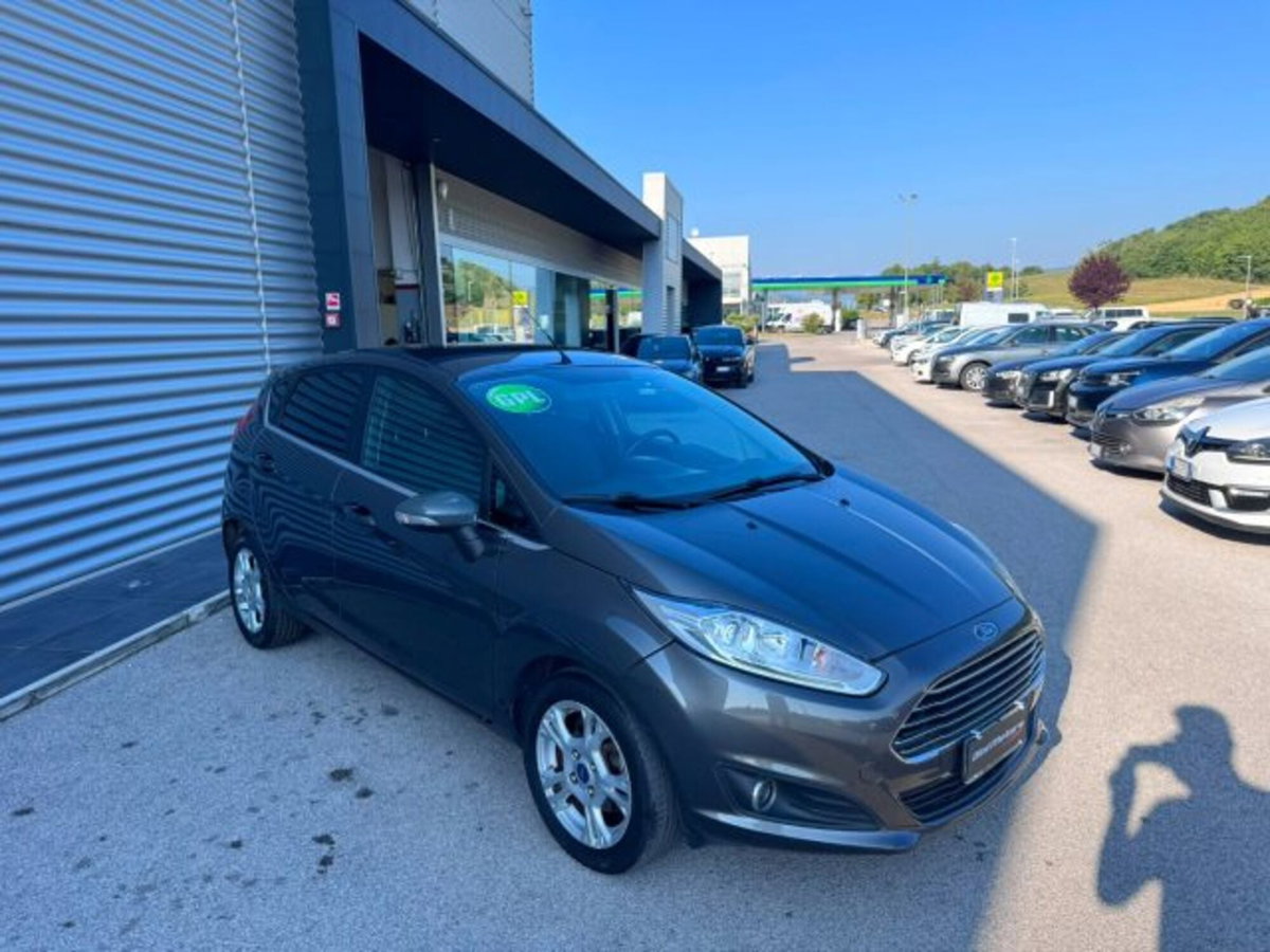 Ford Fiesta 1.4 5p. Bz.- GPL Titanium (3)