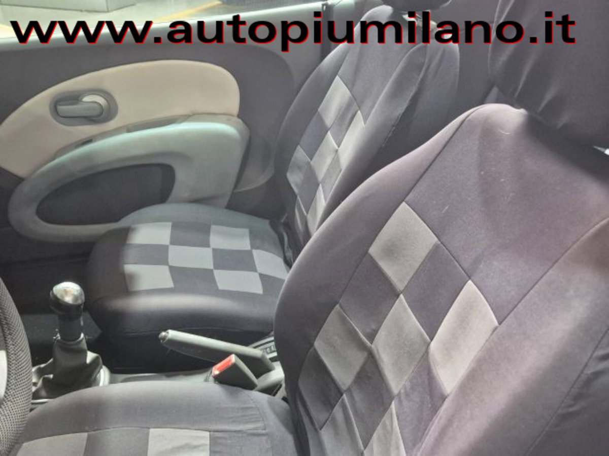 Nissan Micra C+C 1.4 16V Sport (12)
