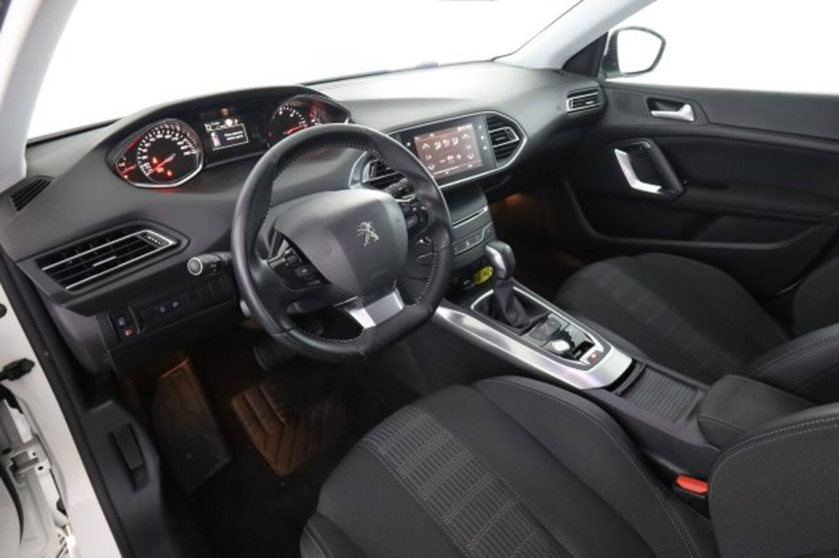 Peugeot 308 BlueHDi 120 S&S EAT6 Allure