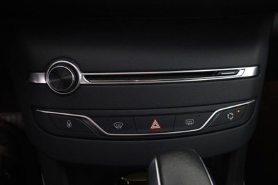 Peugeot 308 BlueHDi 120 S&S EAT6 Allure (10)