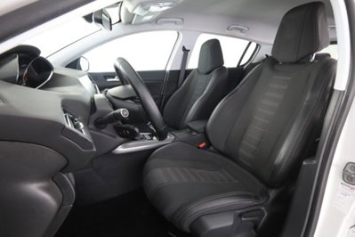 Peugeot 308 BlueHDi 120 S&S EAT6 Allure (2)