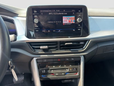 Volkswagen T-Roc 1.5 tsi Life dsg (17)