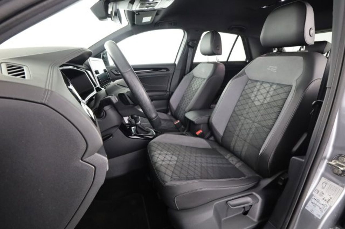 Volkswagen T-Roc 1.5 tsi R-Line dsg (2)