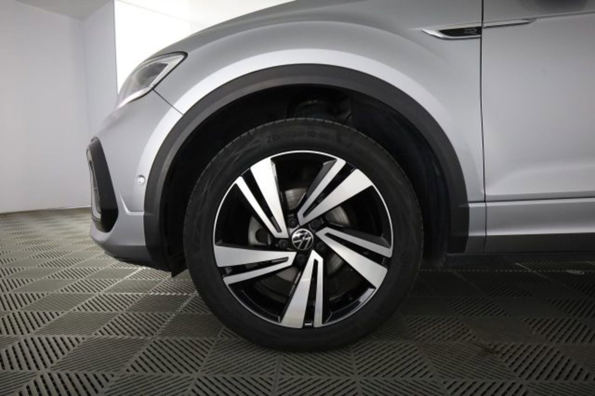 Volkswagen T-Roc 1.5 tsi R-Line dsg (8)