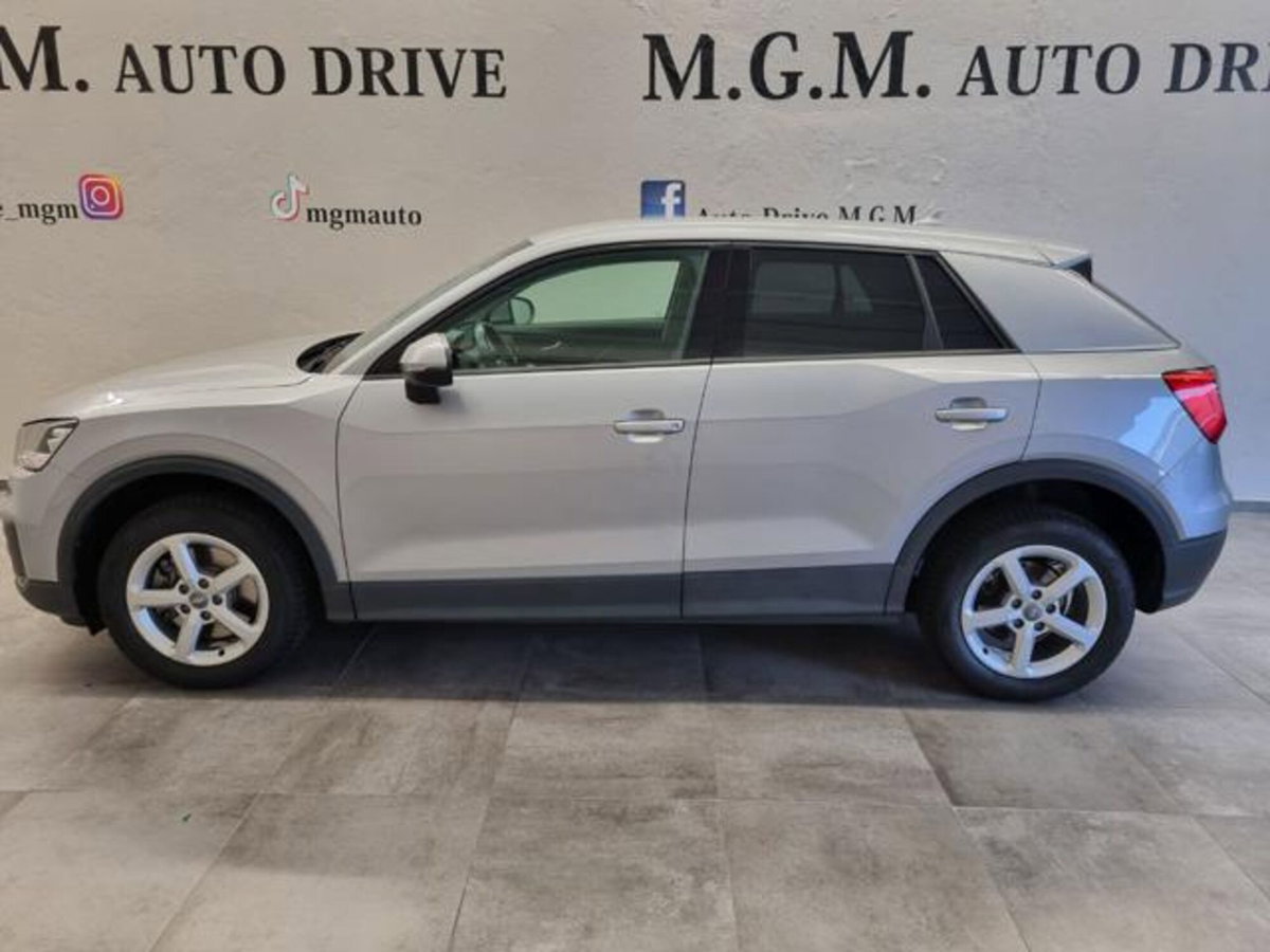 Audi Q2 Q2 1.0 TFSI Business (2)