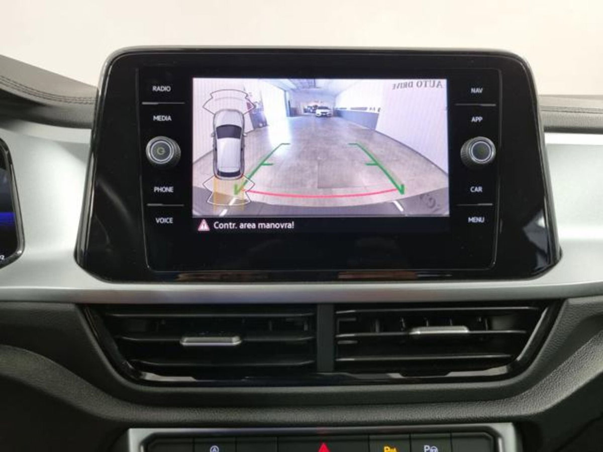 Volkswagen T-Roc 1.5 tsi Edition dsg (14)