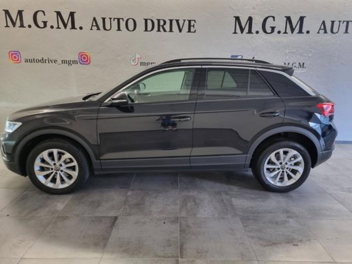 Volkswagen T-Roc 1.5 tsi Edition dsg (2)