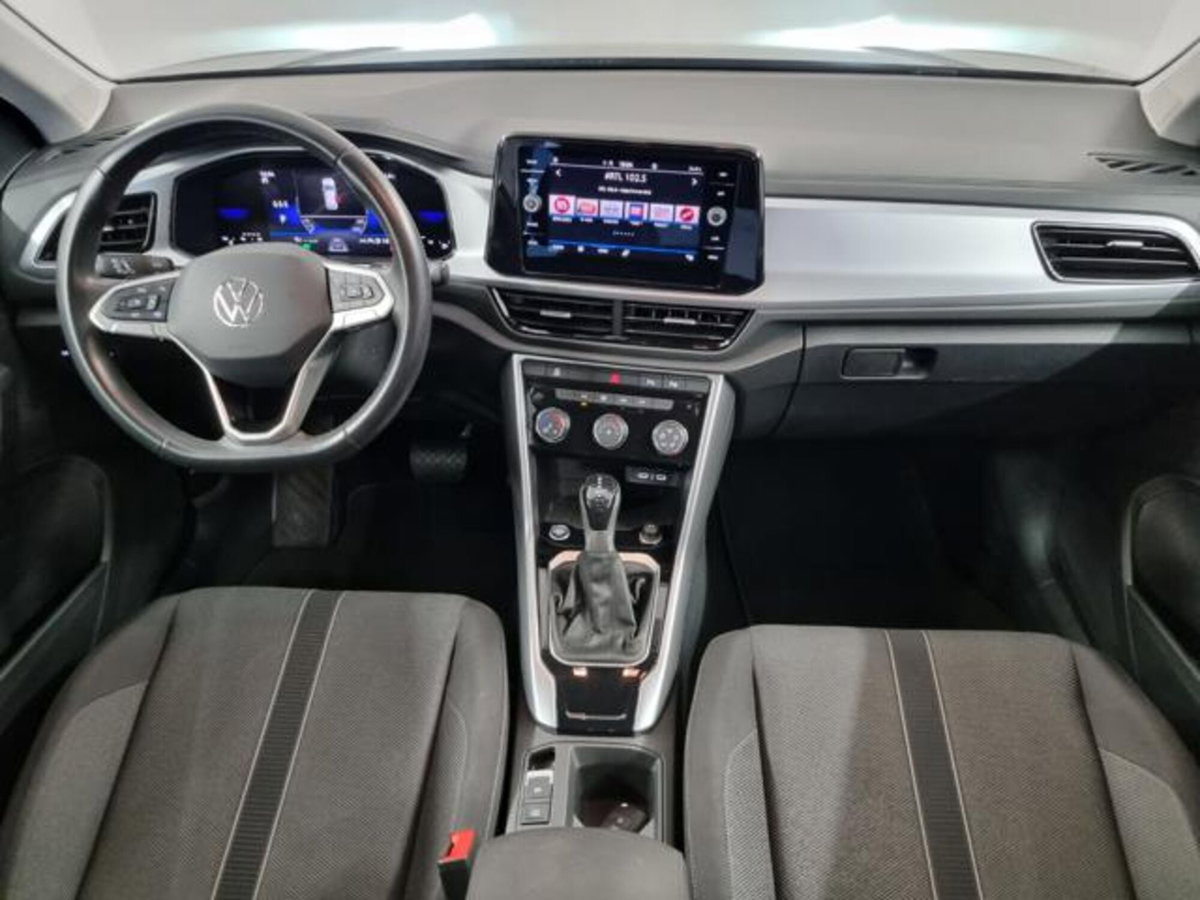 Volkswagen T-Roc 1.5 tsi Edition dsg (6)