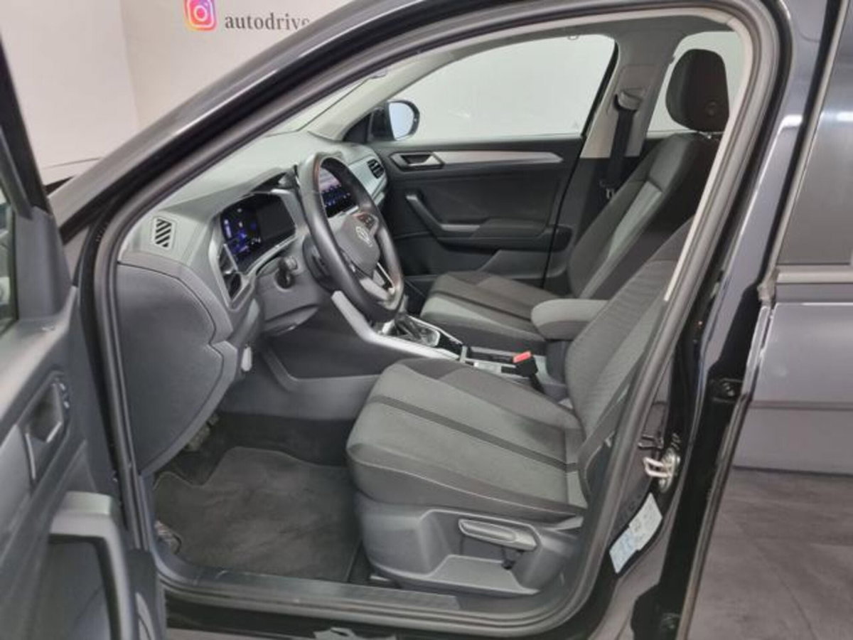 Volkswagen T-Roc 1.5 tsi Edition dsg (8)