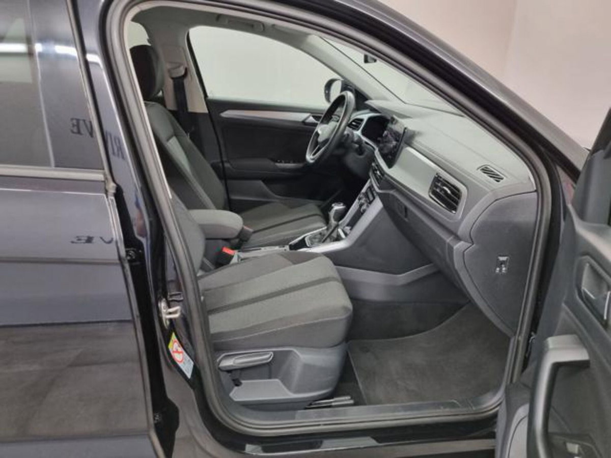 Volkswagen T-Roc 1.5 tsi Edition dsg (9)