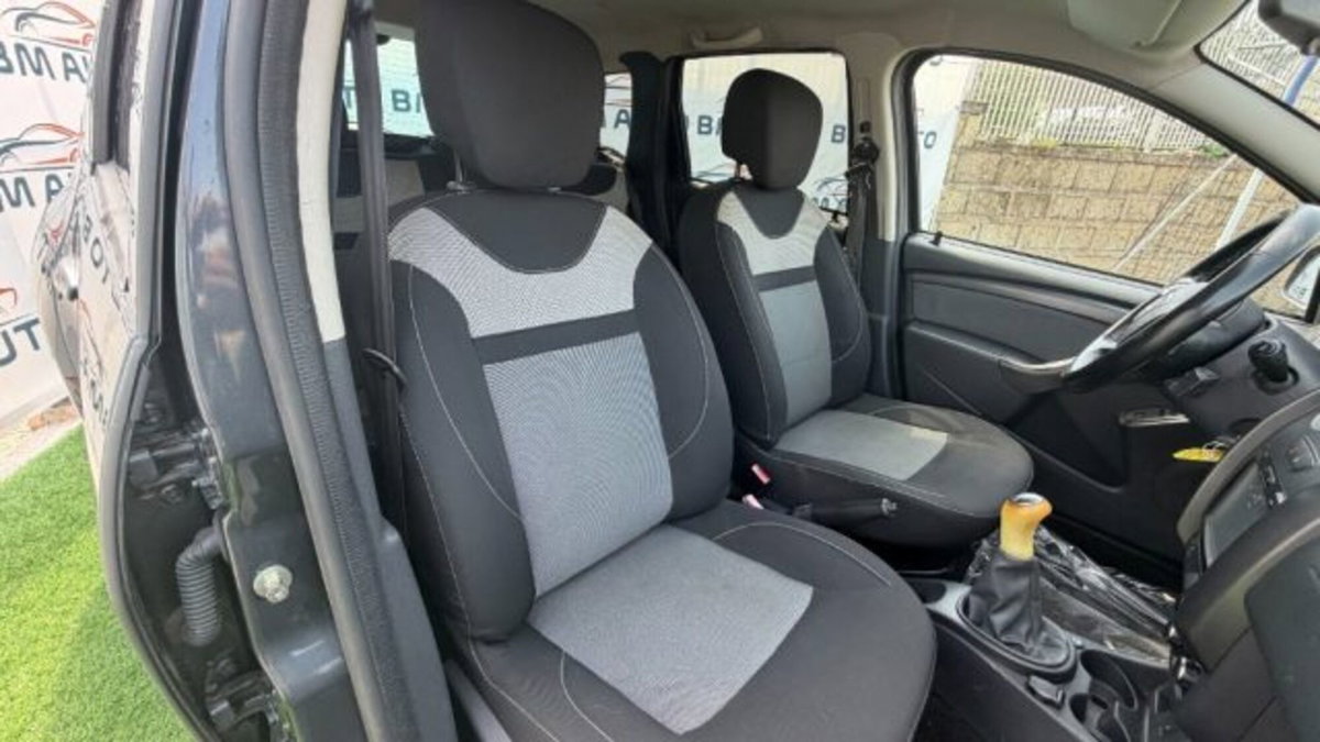 Dacia Duster 1.6 115CV Start&Stop 4x2 GPL Lauréate (4)