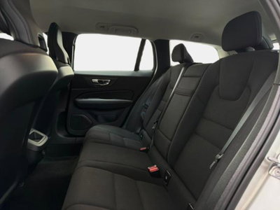 Volvo V60 B4 (d) Geartronic Momentum Business Pro (13)