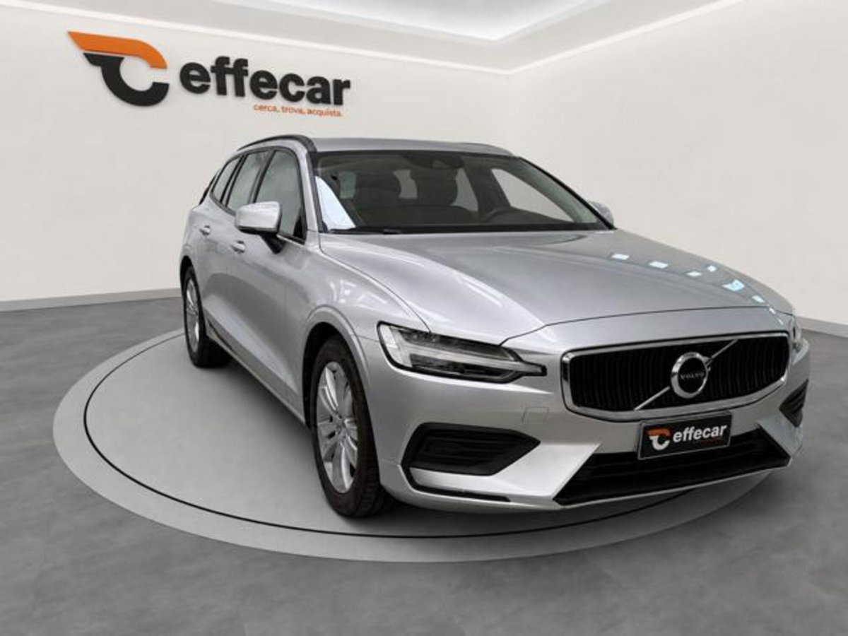 Volvo V60 B4 (d) Geartronic Momentum Business Pro (3)